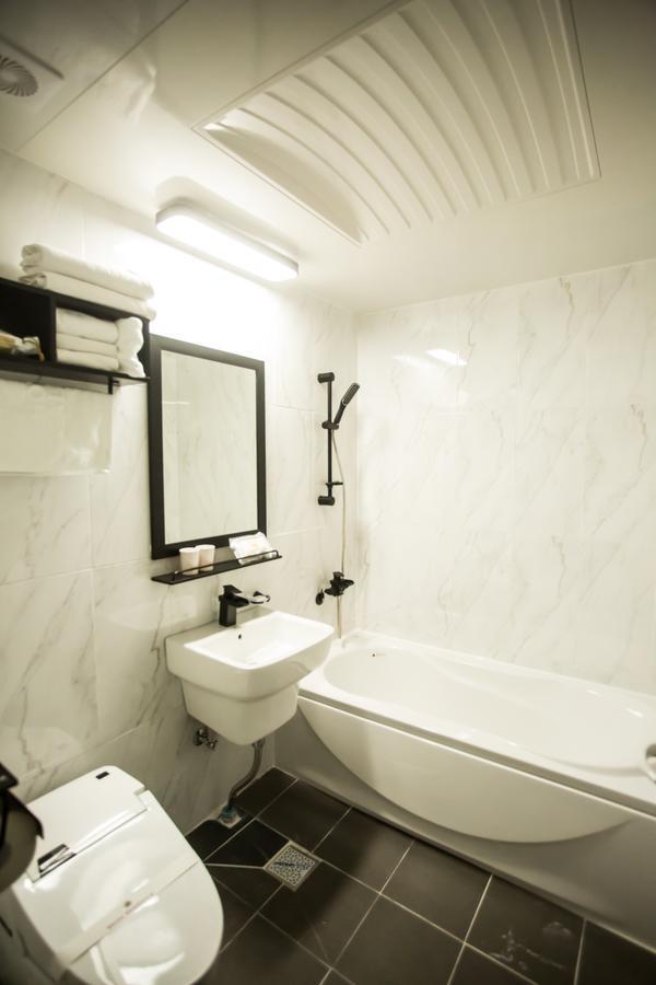 Gallery Tourist Hotel Cheongju Exteriör bild