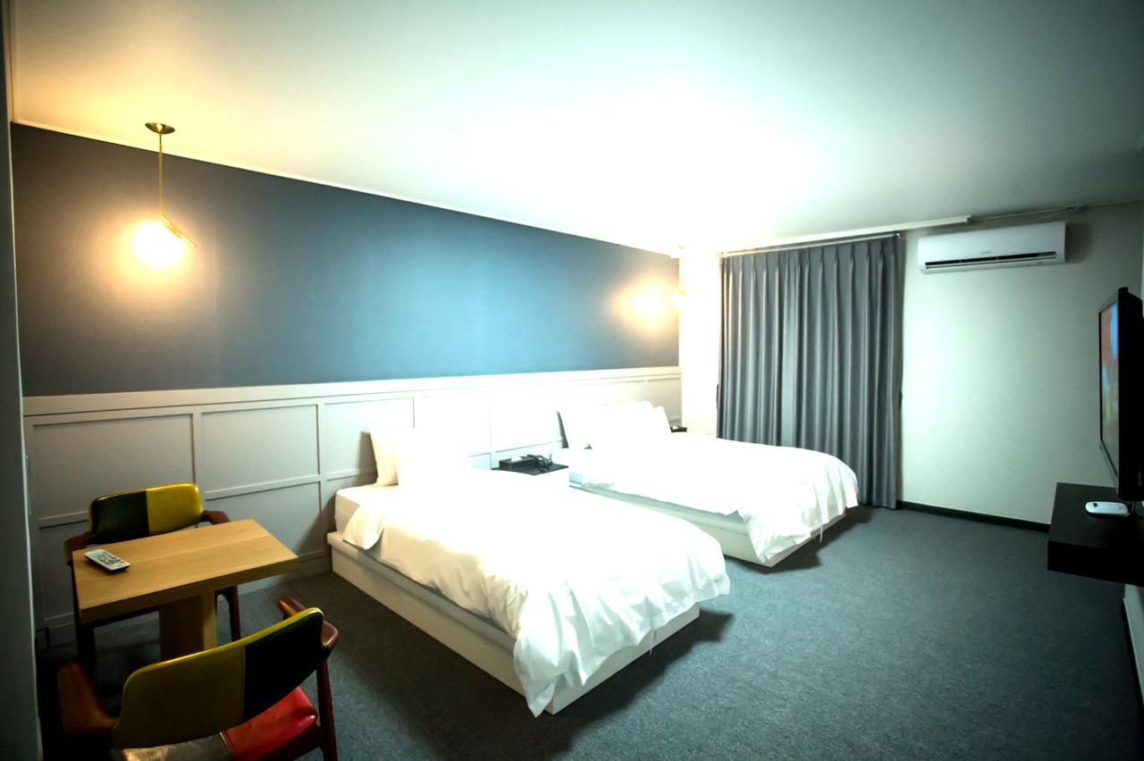 Gallery Tourist Hotel Cheongju Exteriör bild